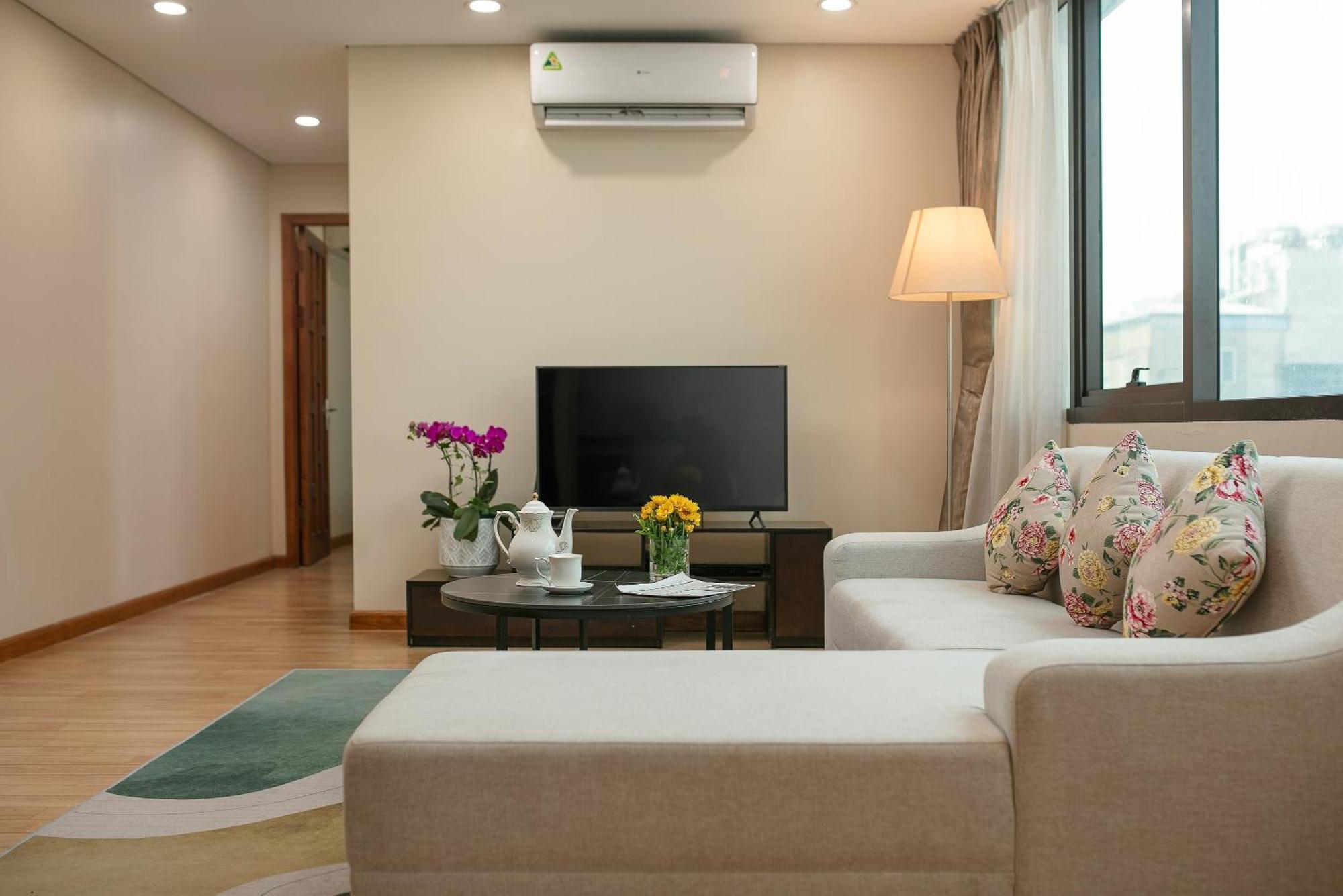 Hb Serviced Apartment - 121B Quan Hoa Hanoï Extérieur photo